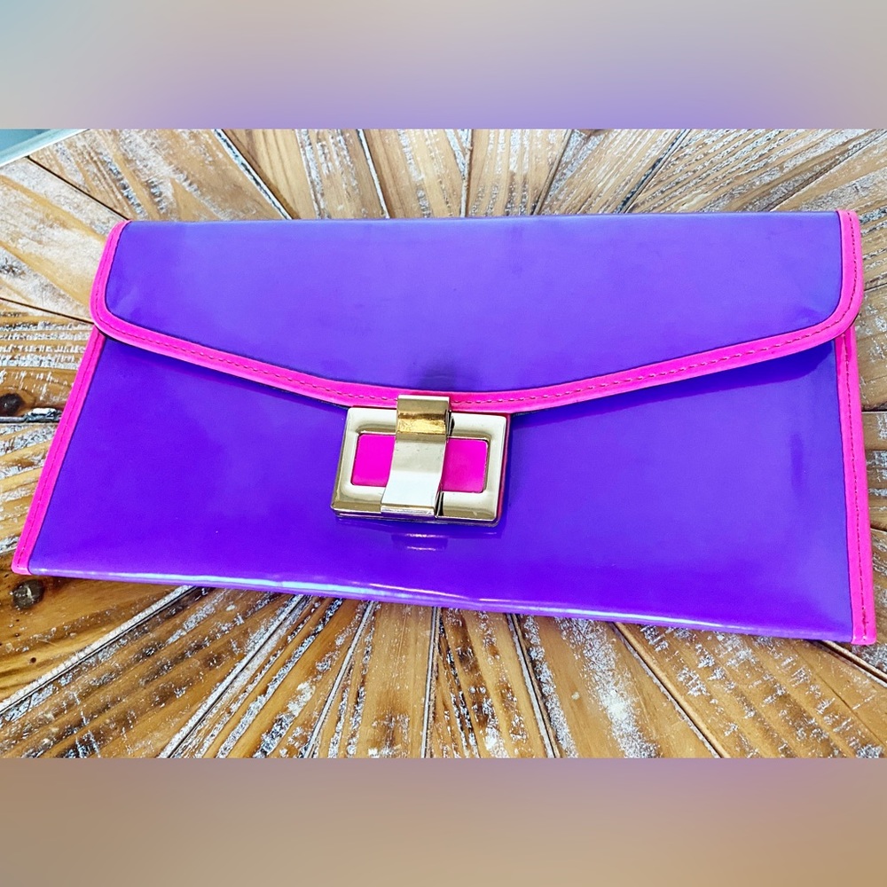 NWOT Shoe Dazzle Purple & Pink Patent Faux Leather Envelope Clutch - Picture 3 of 9